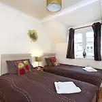 Ratcliffe Terrace Apartment